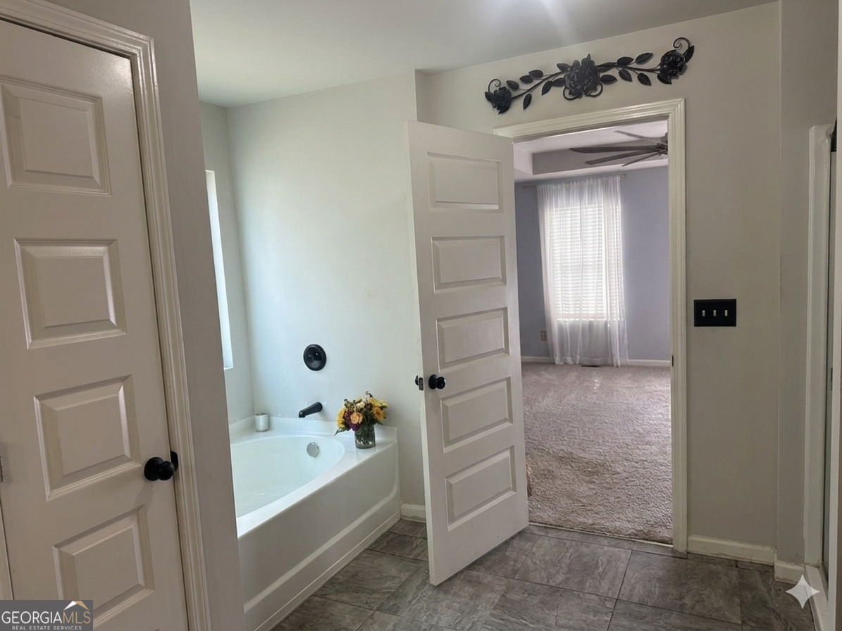 637 Emporia Loop Property Photo 13