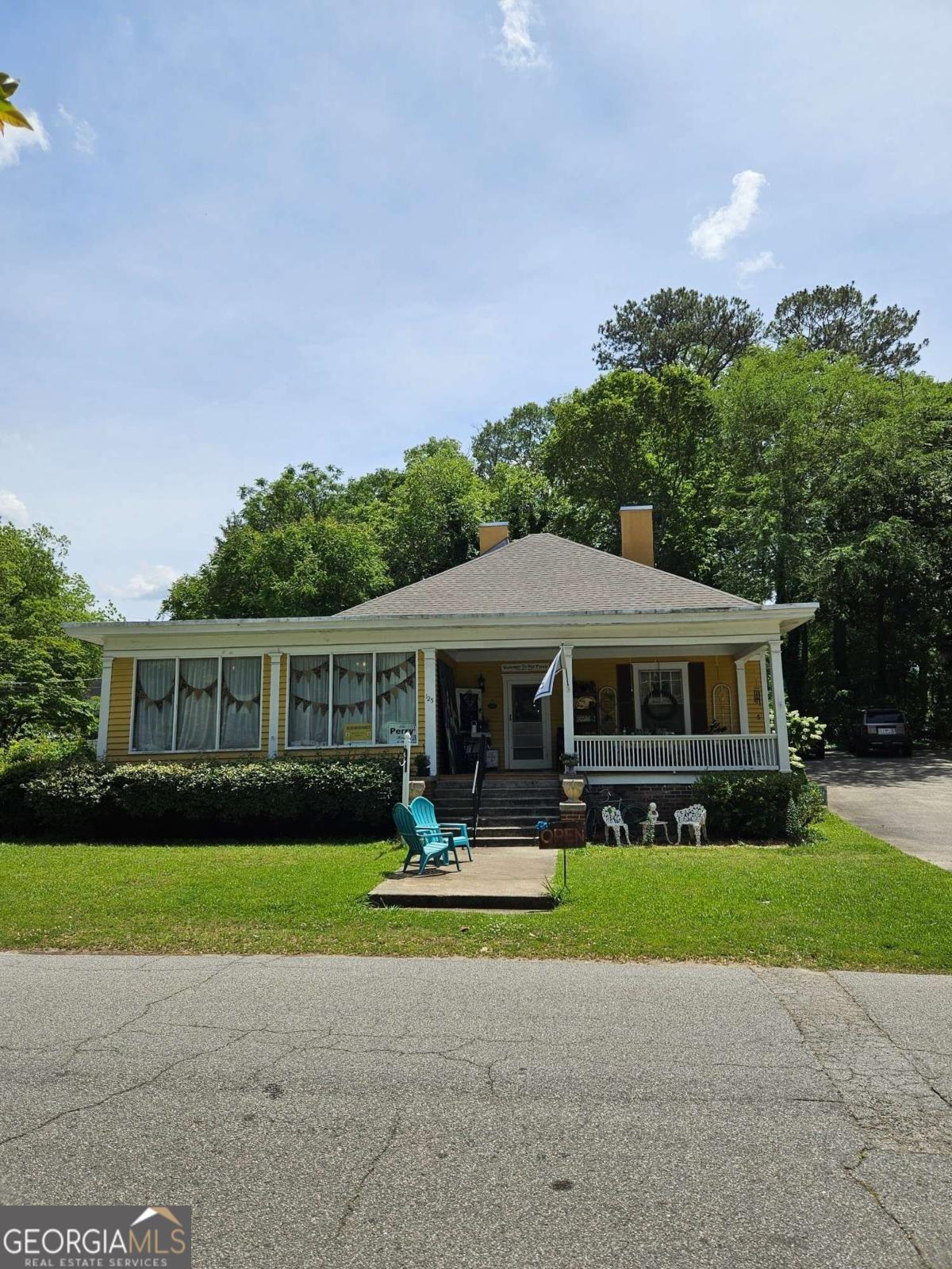 125 Fisher Avenue Property Photo 1