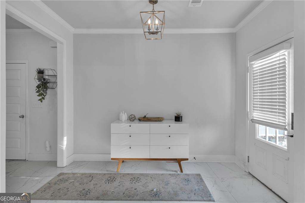 217 Oaklawn Park Property Photo 8
