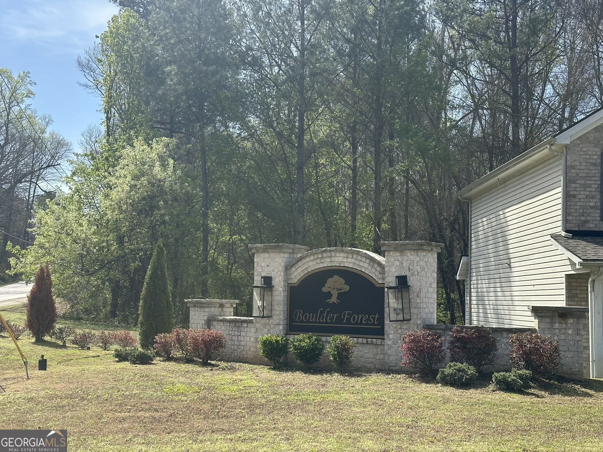 2171 Boulder Forest Drive Property Photo 2