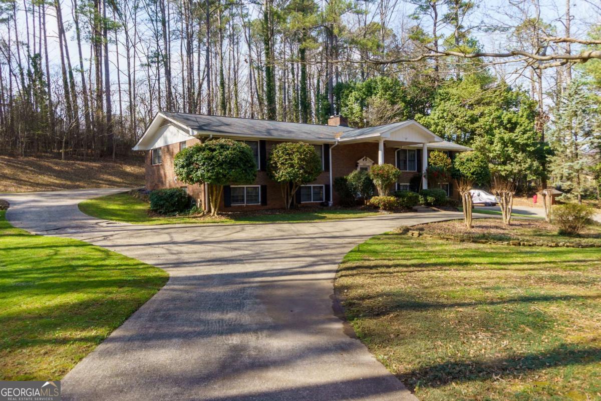 5075 Deen Road Property Photo 4