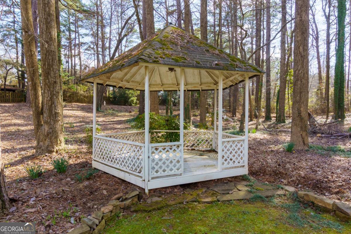 5075 Deen Road Property Photo 5