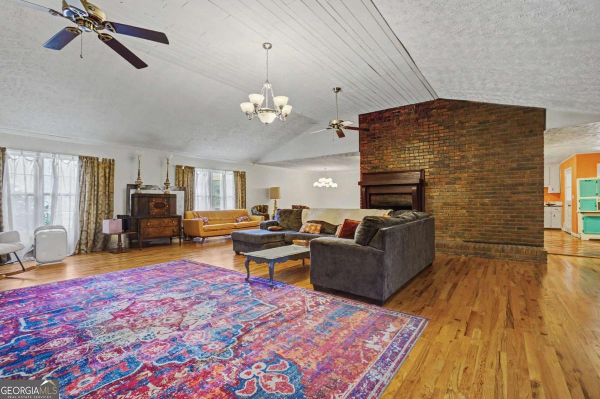 5075 Deen Road Property Photo 14