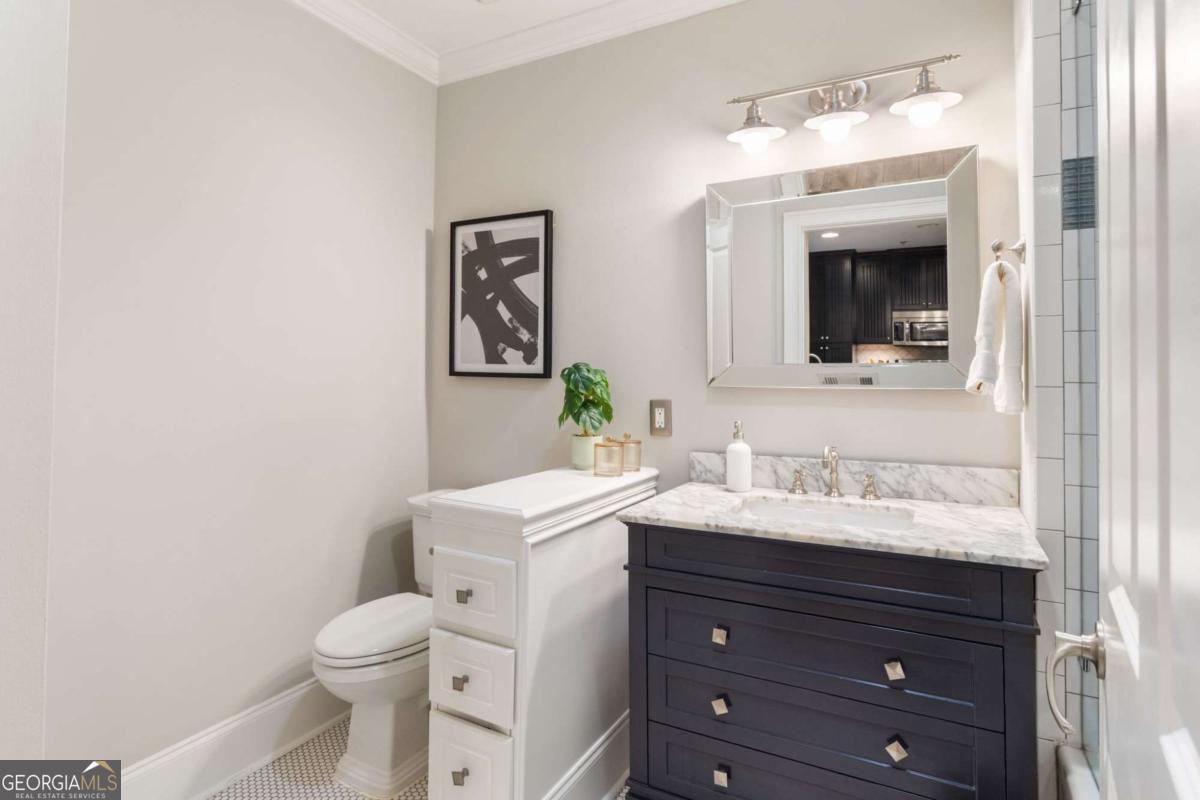 2255 Peachtree Road Ne # 326 Property Photo 5