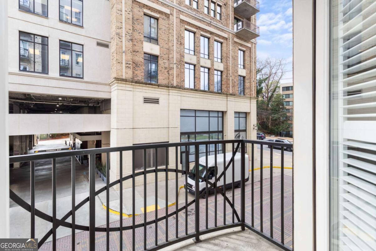 2255 Peachtree Road Ne # 326 Property Photo 19