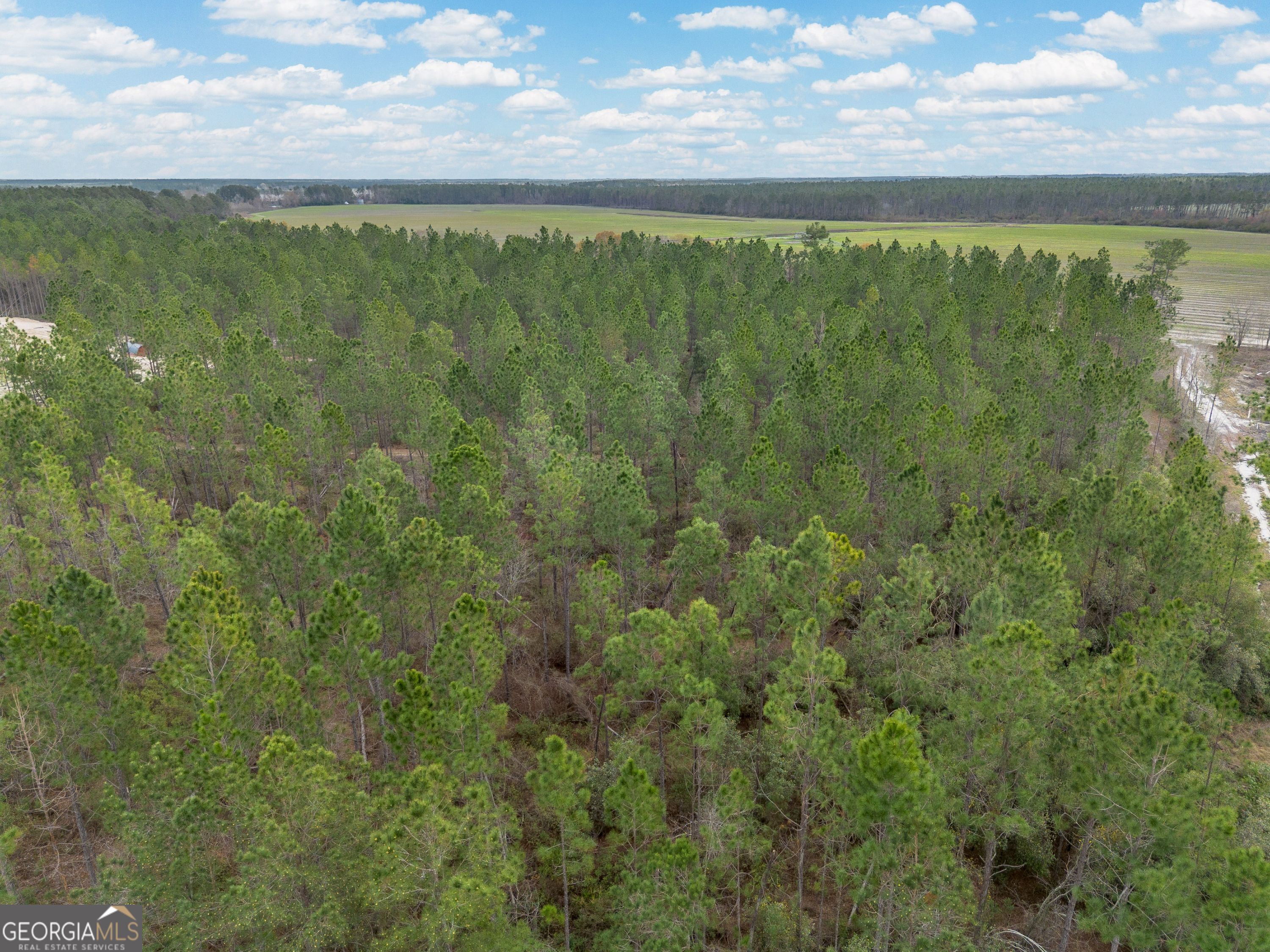 2110 Post Road Property Photo 6