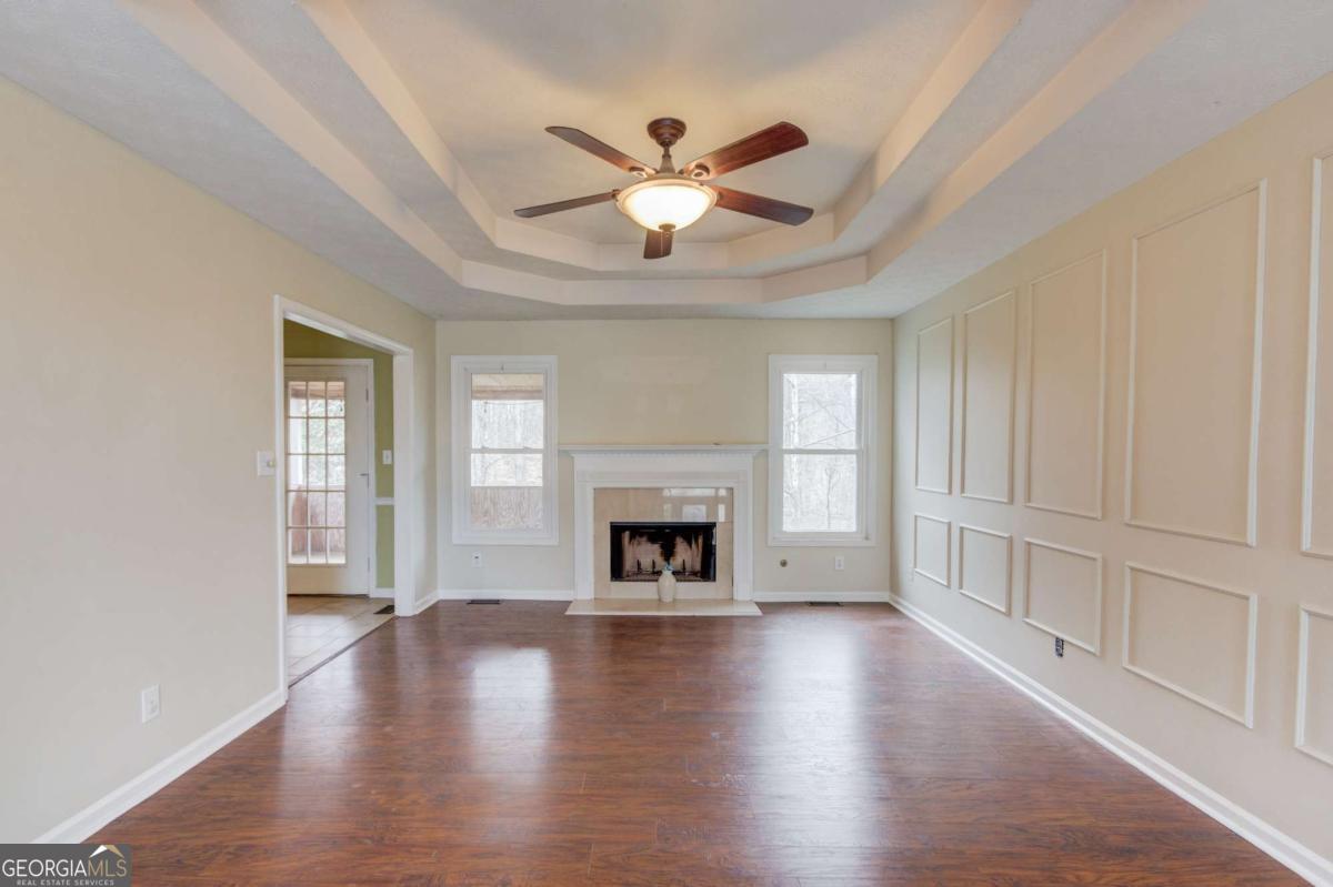 885 Long Branch Circle Property Photo 10