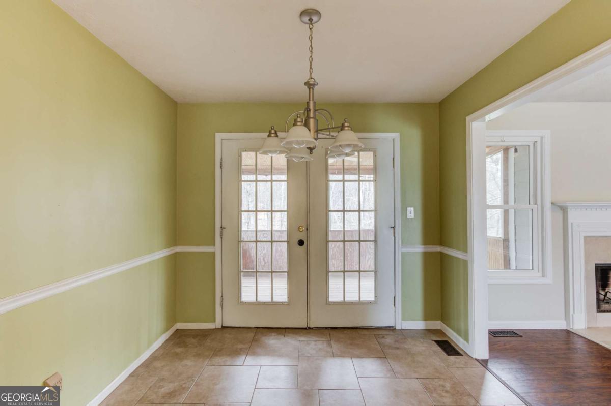 885 Long Branch Circle Property Photo 13
