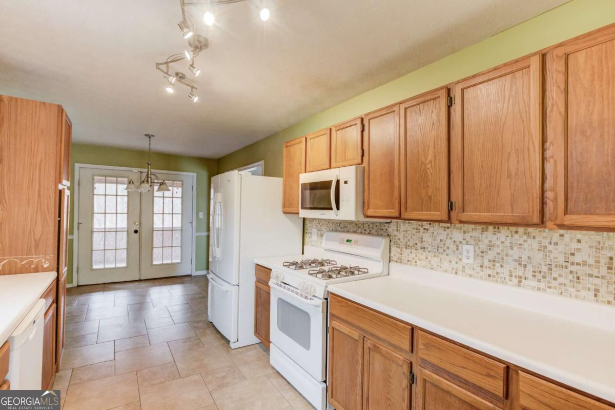 885 Long Branch Circle Property Photo 15