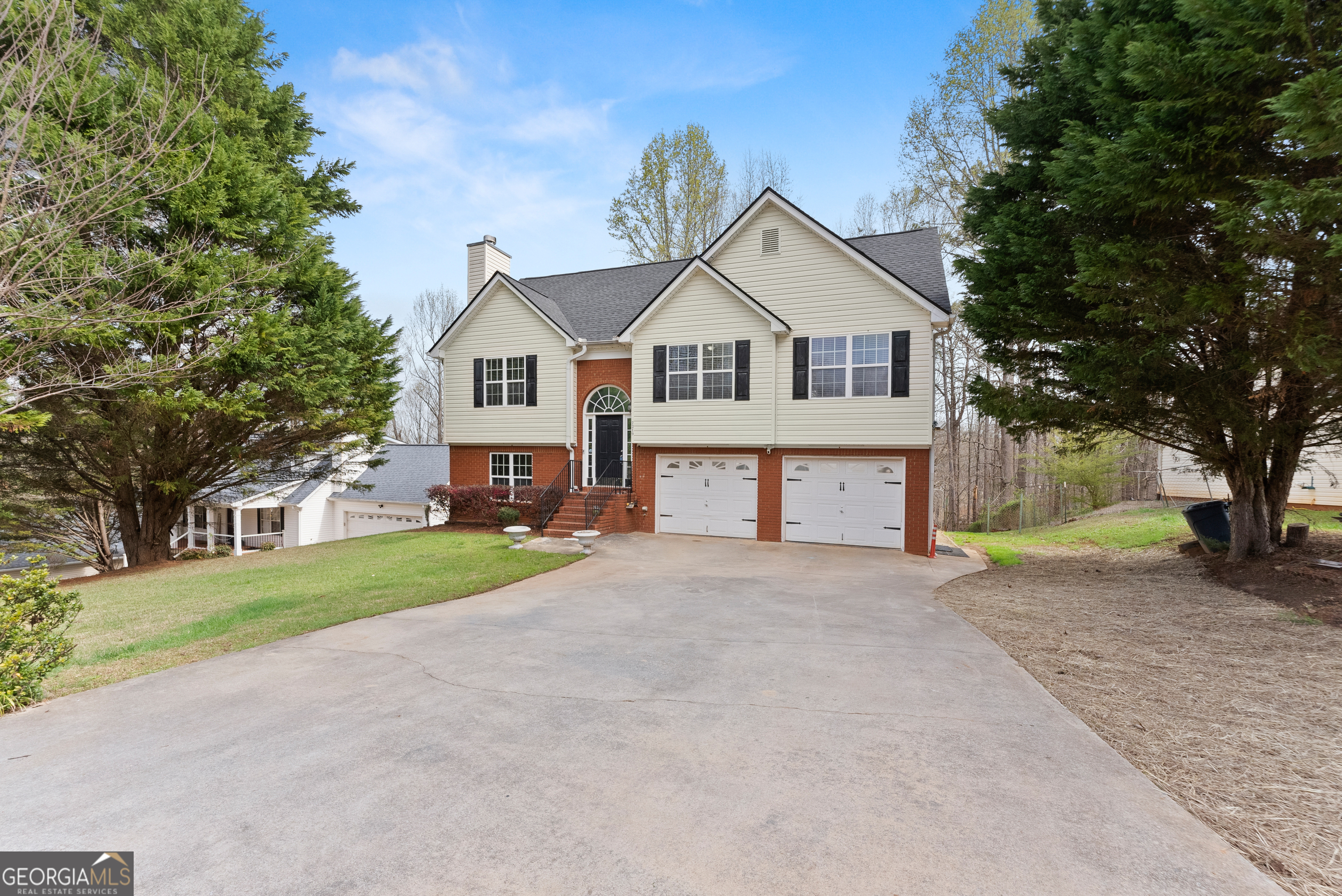 7219 Plum Creek Drive Property Photo 4