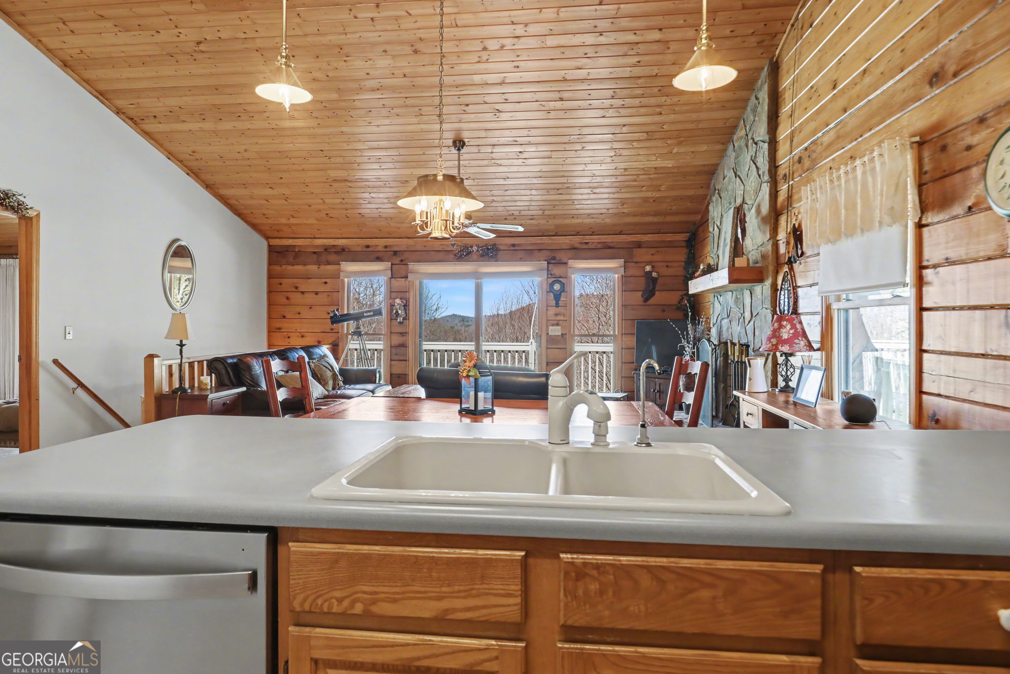 437 Highpoint Drive Property Photo 14