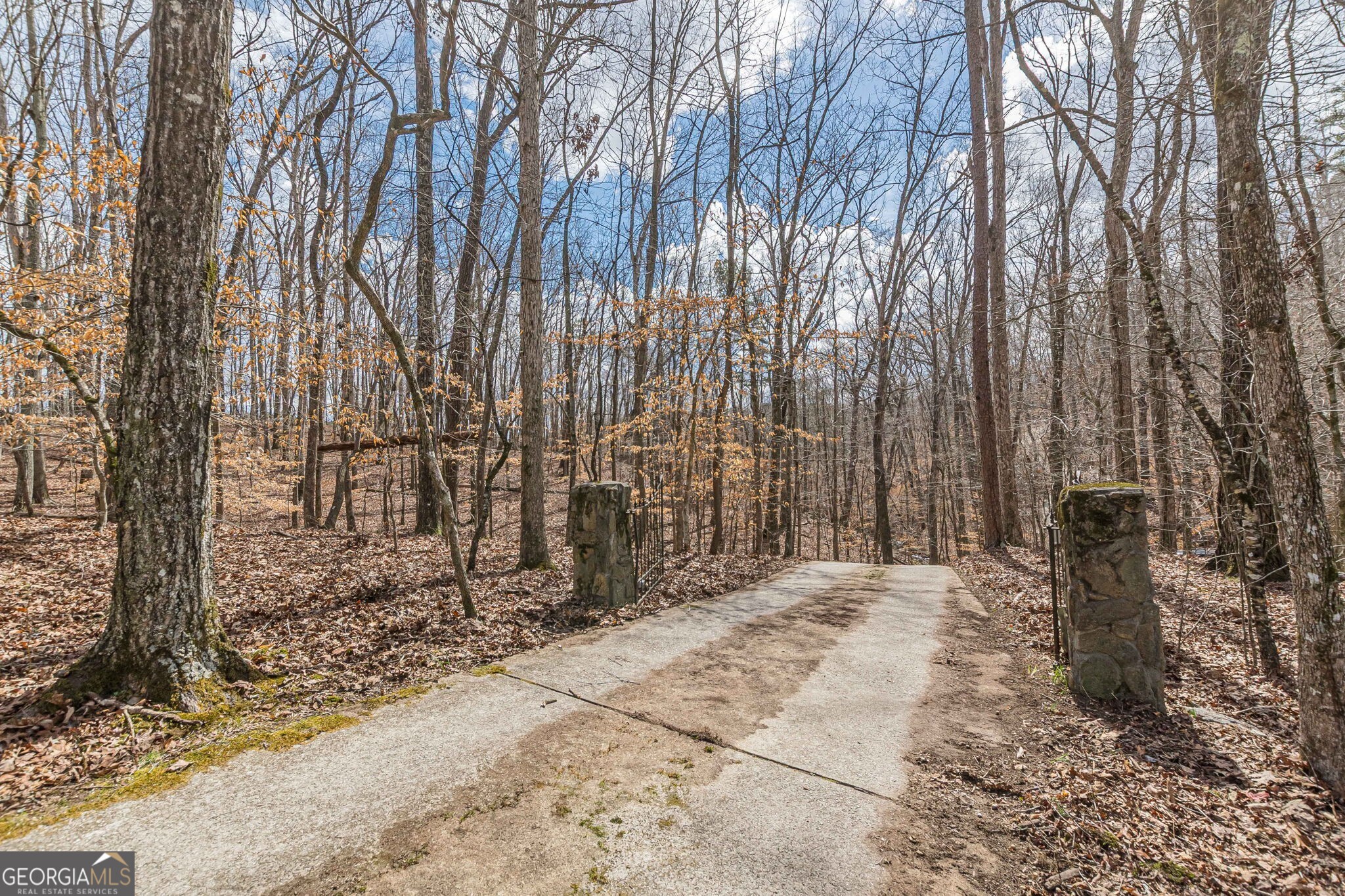 5751 Five Notch Trail Property Photo 2