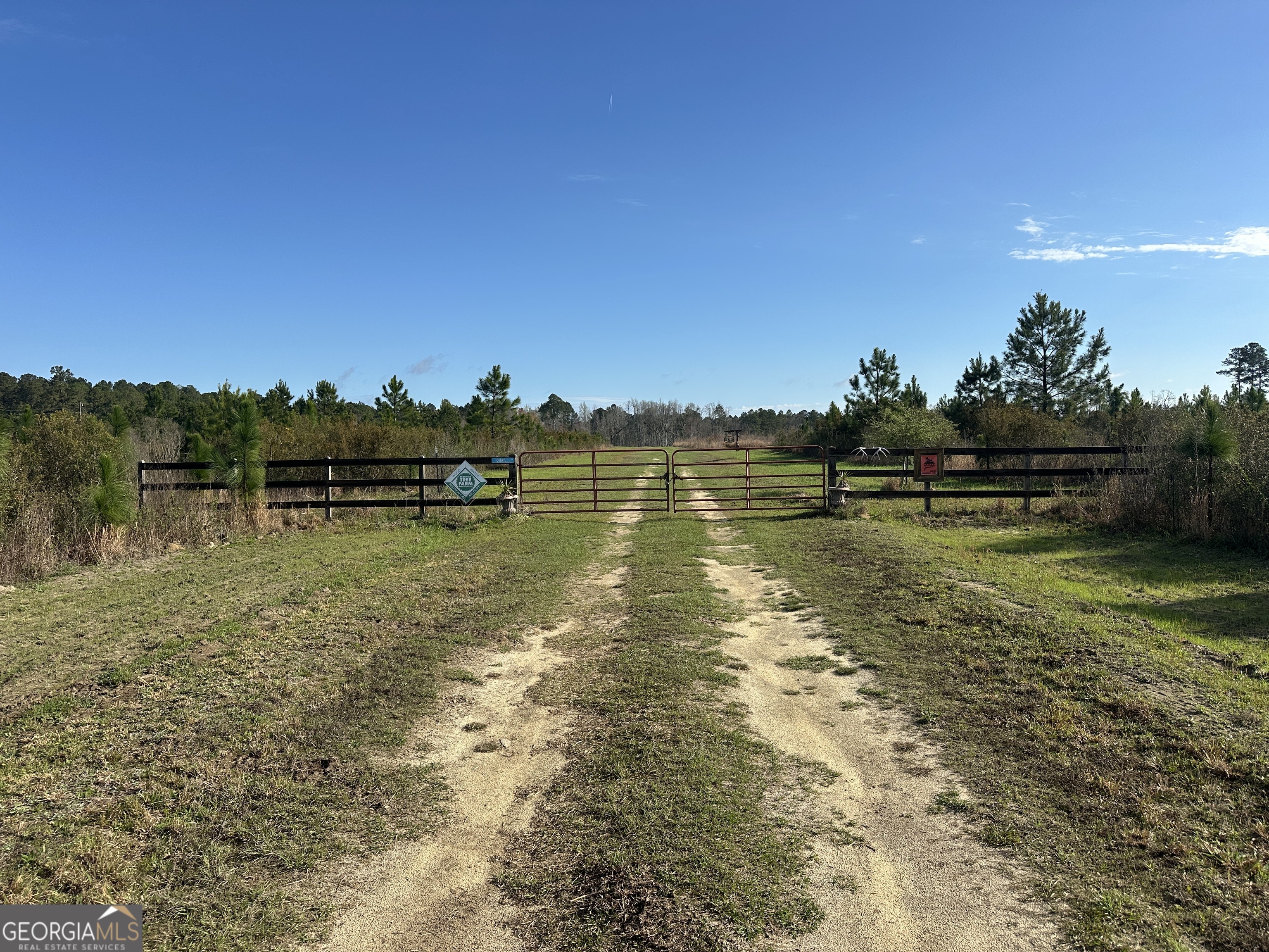 1334 Shady Lane Property Photo 3