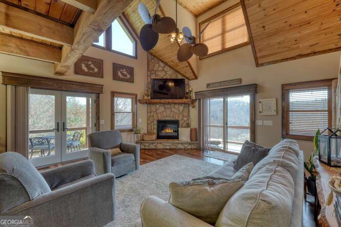 230 Smokin Ridge Property Photo 4