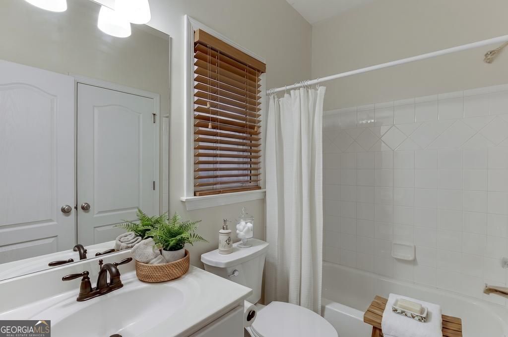 1830 Sanborne Way Property Photo 10