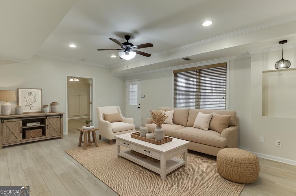 1830 Sanborne Way Property Photo 17