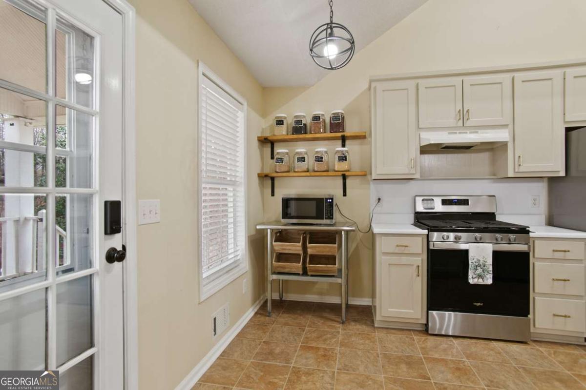 308 Saddle Wood Drive Property Photo 16