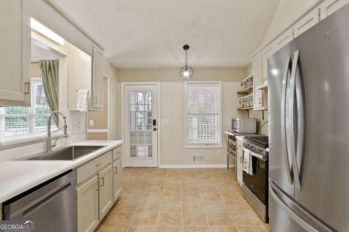 308 Saddle Wood Drive Property Photo 23