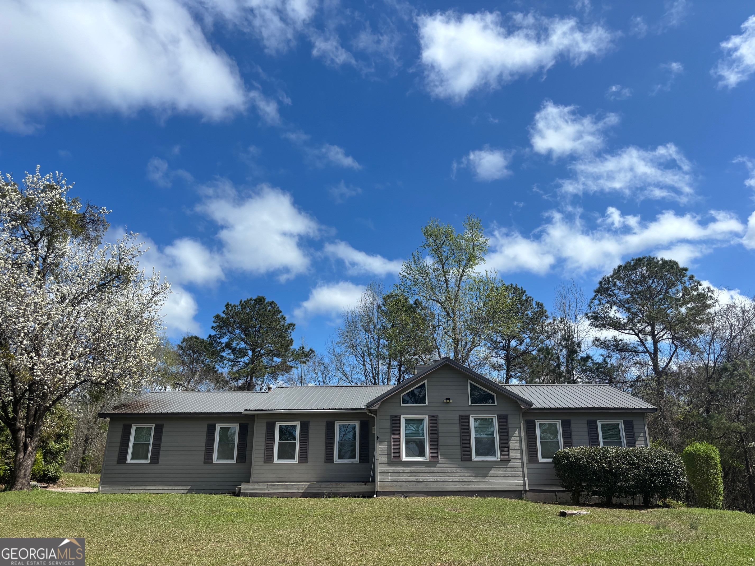 121 Girl Scout Road Property Photo 1