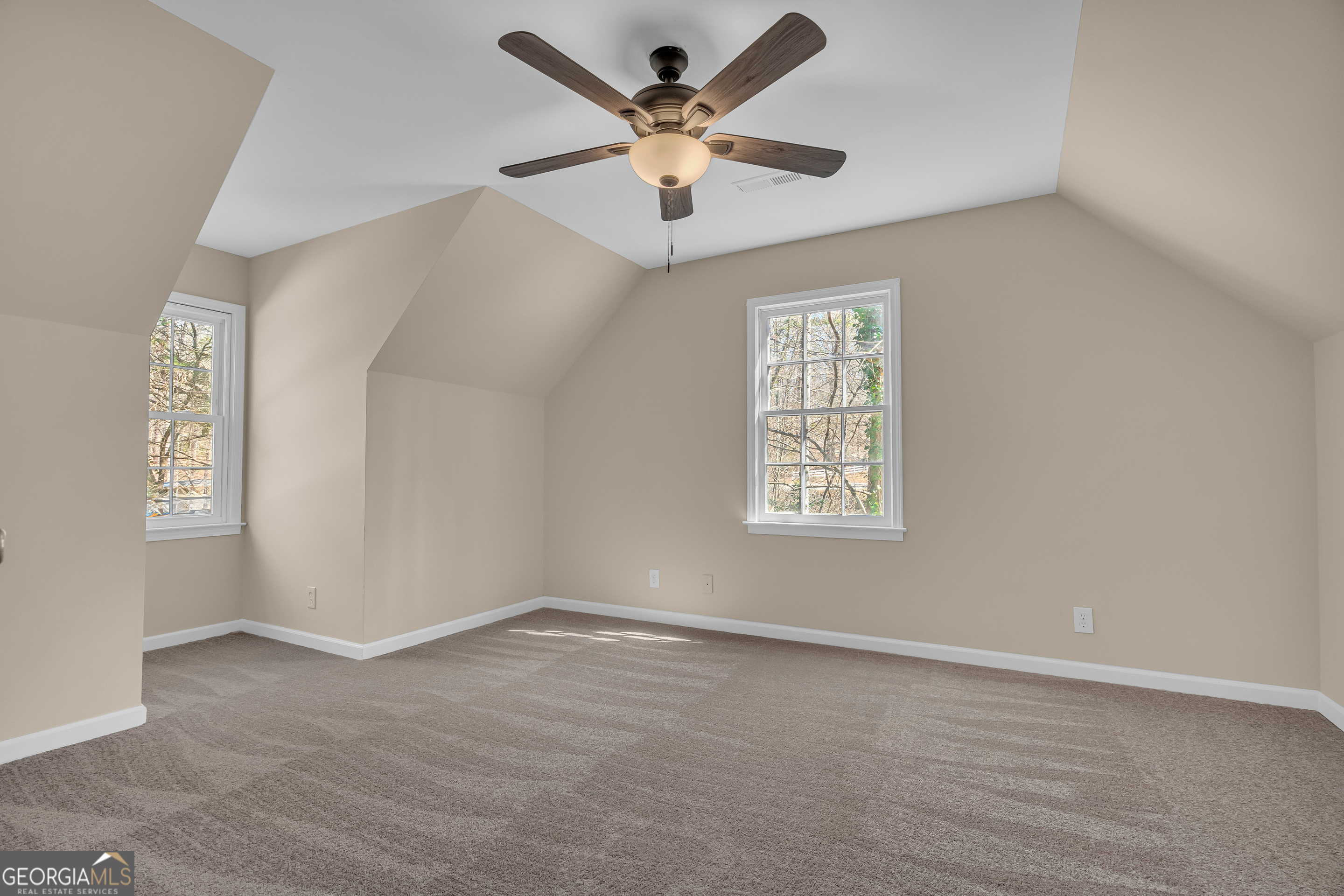 694 Lovers Lane Property Photo 12