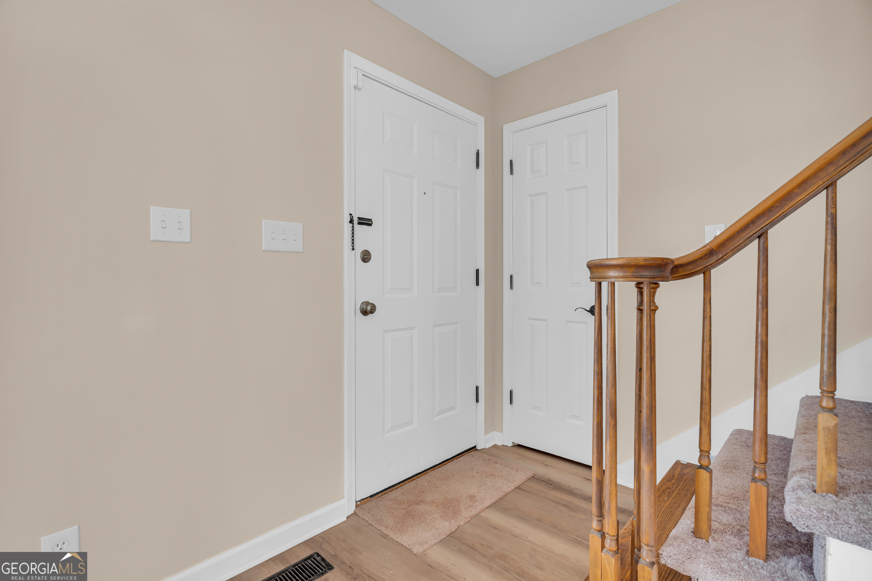 694 Lovers Lane Property Photo 21