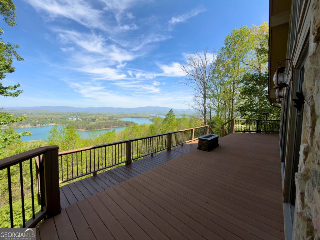 928 Kirkland Drive Property Photo 1