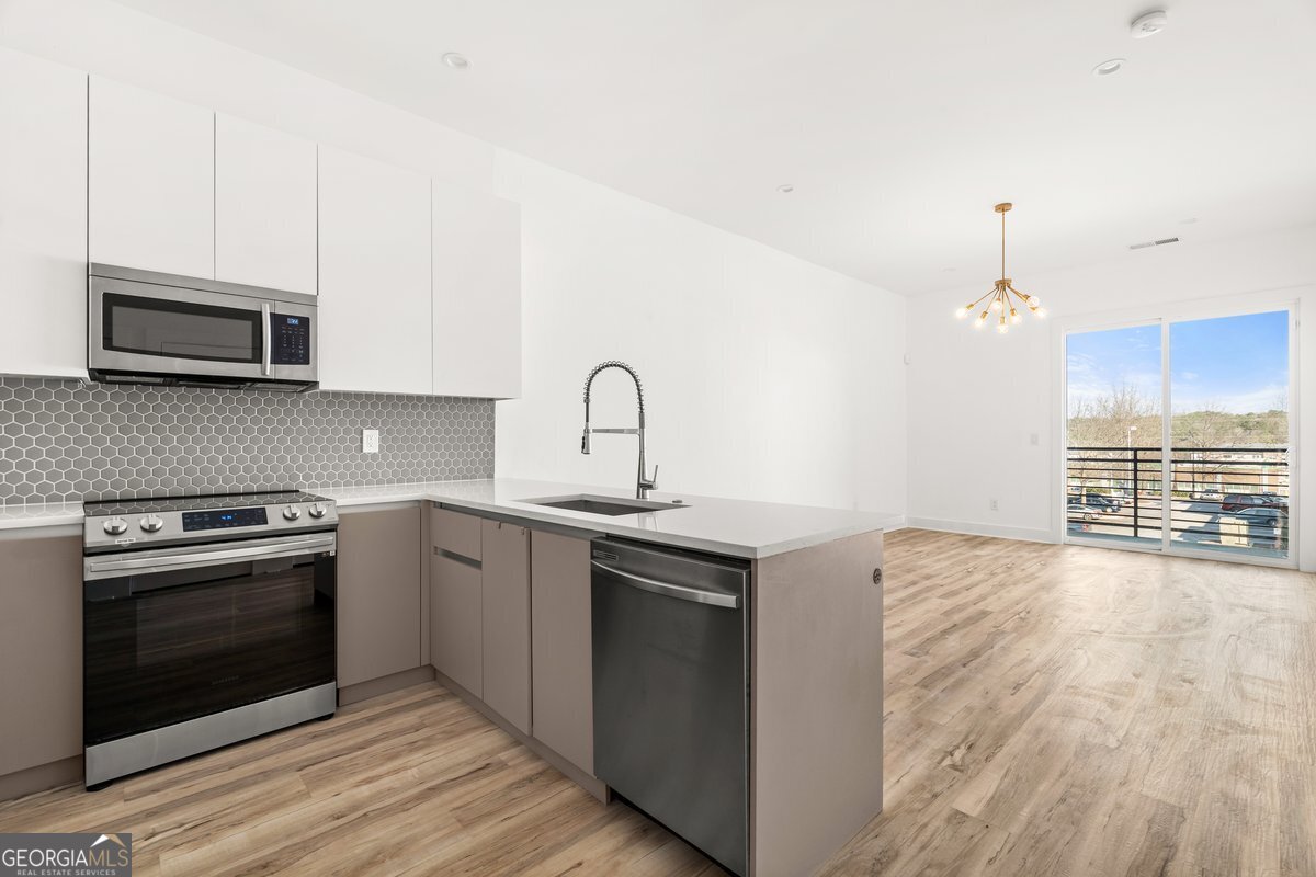 1155 Custer Avenue SE # 303 Property Photo 1