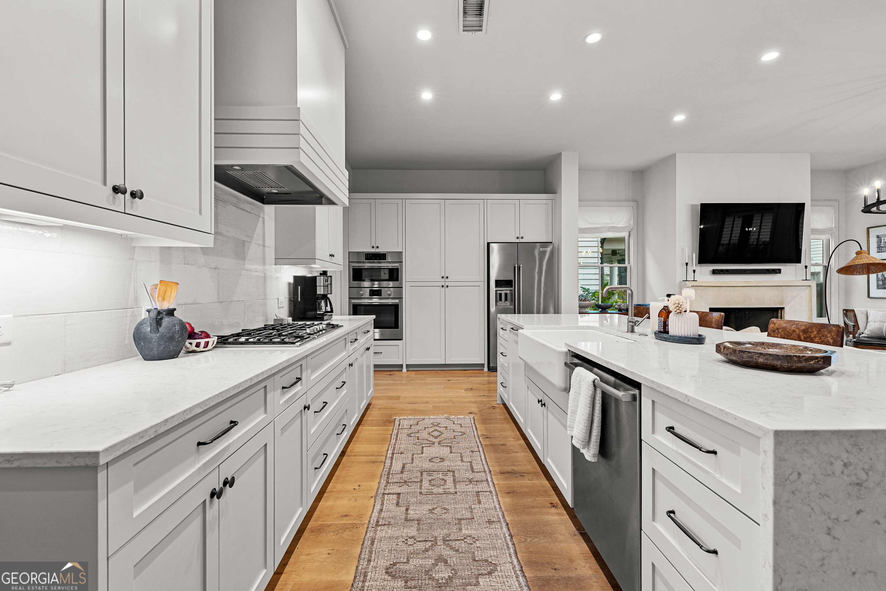 145 3rd Street Property Photo 7