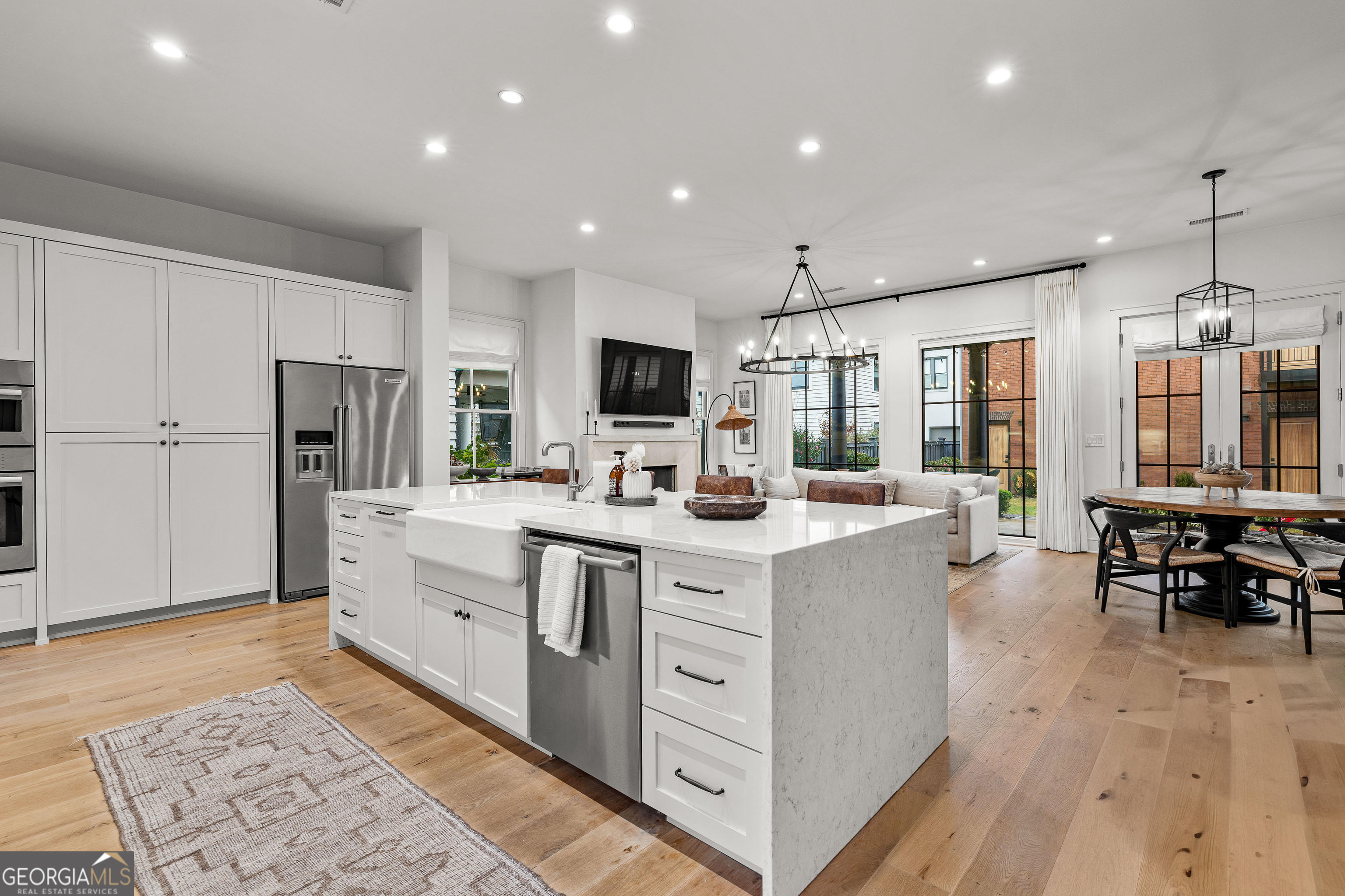 145 3rd Street Property Photo 8