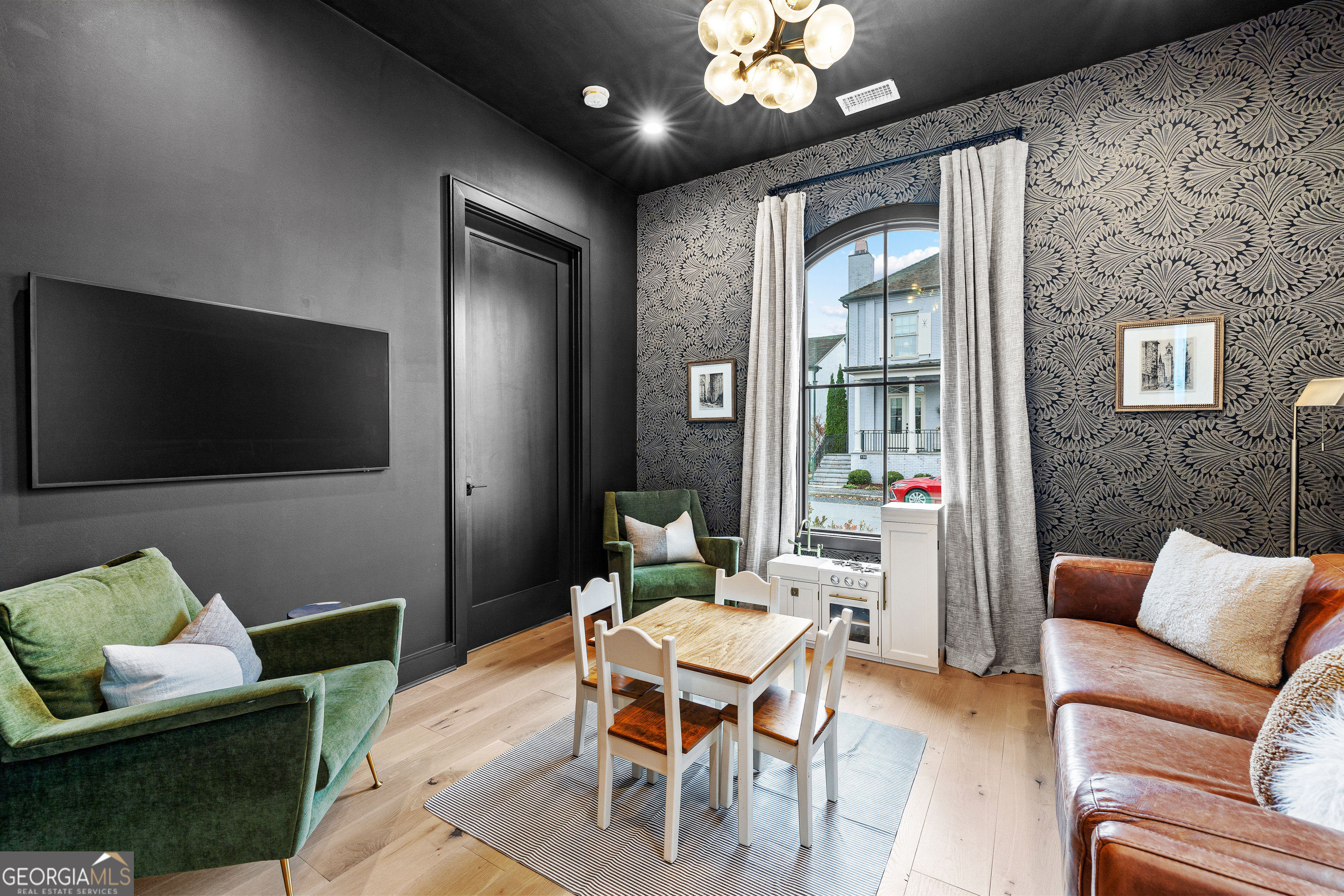 145 3rd Street Property Photo 15