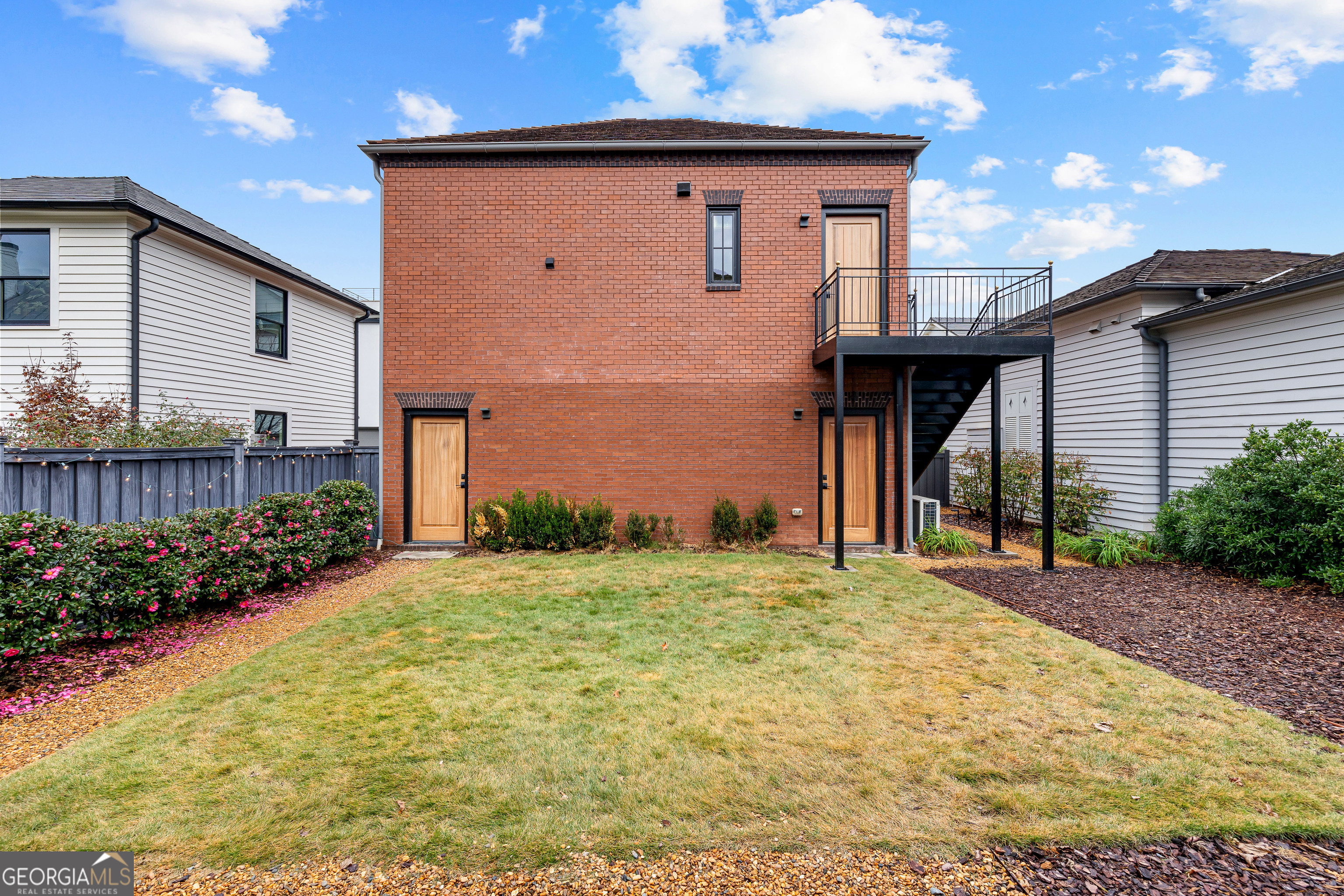 145 3rd Street Property Photo 44
