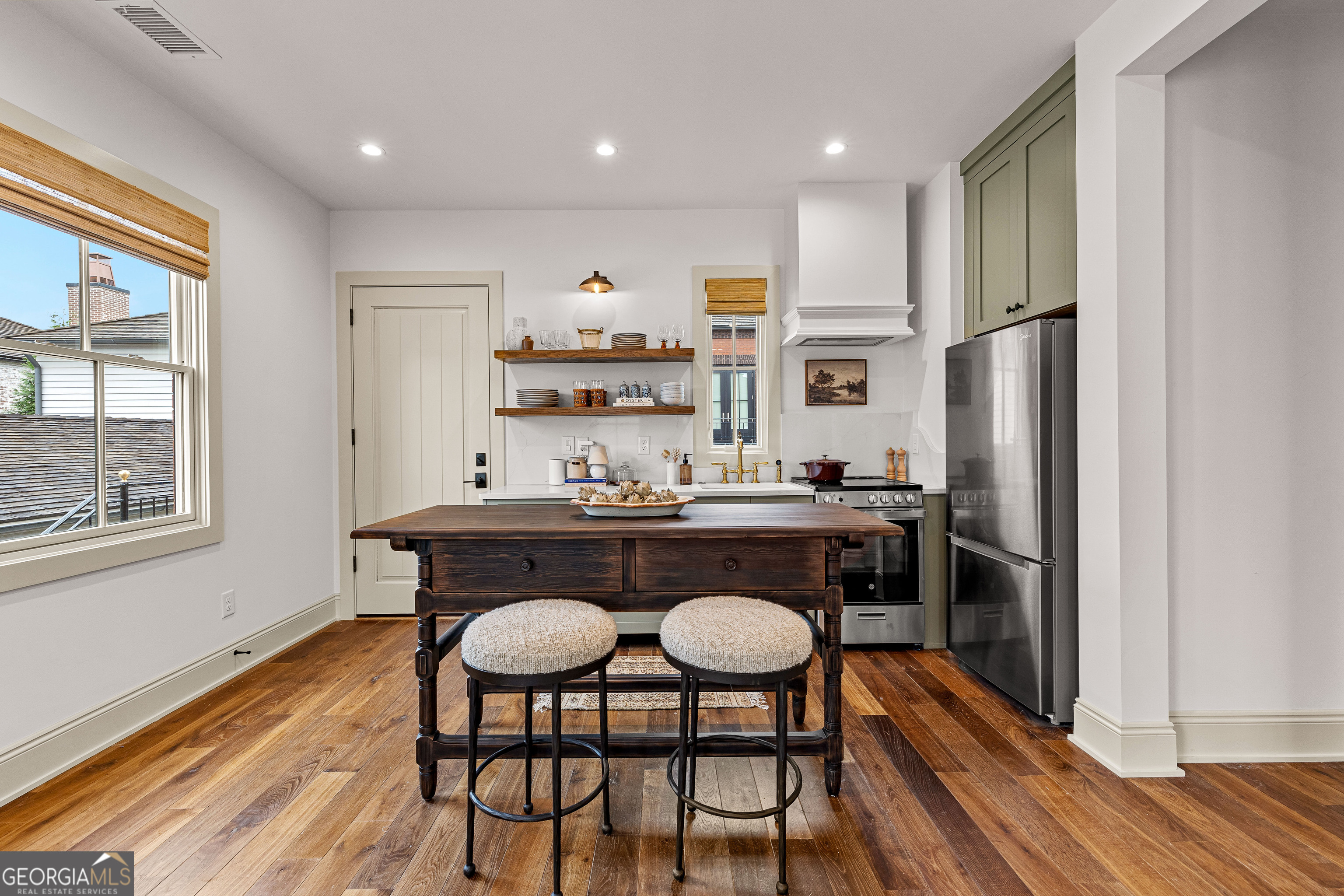 145 3rd Street Property Photo 48