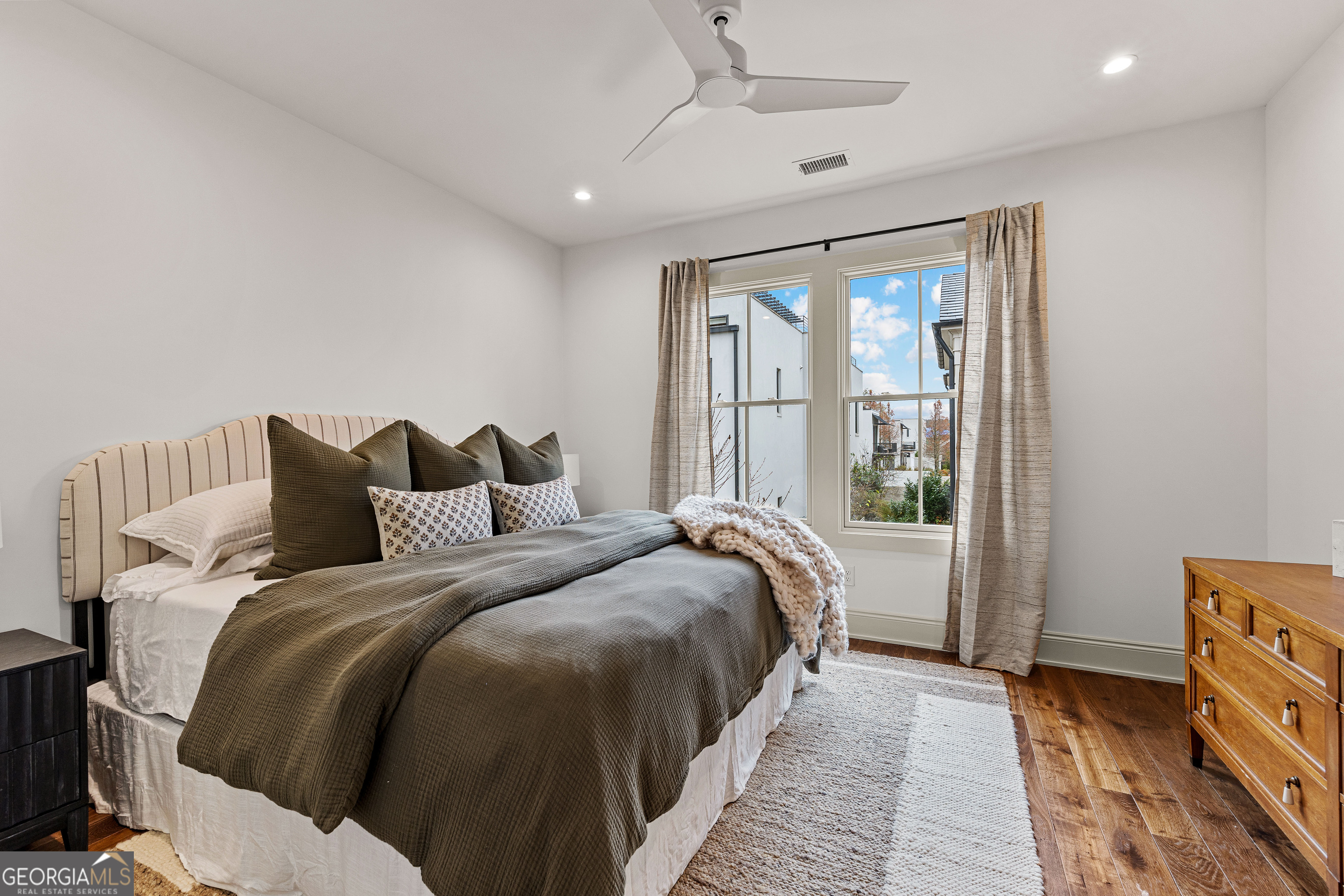 145 3rd Street Property Photo 54
