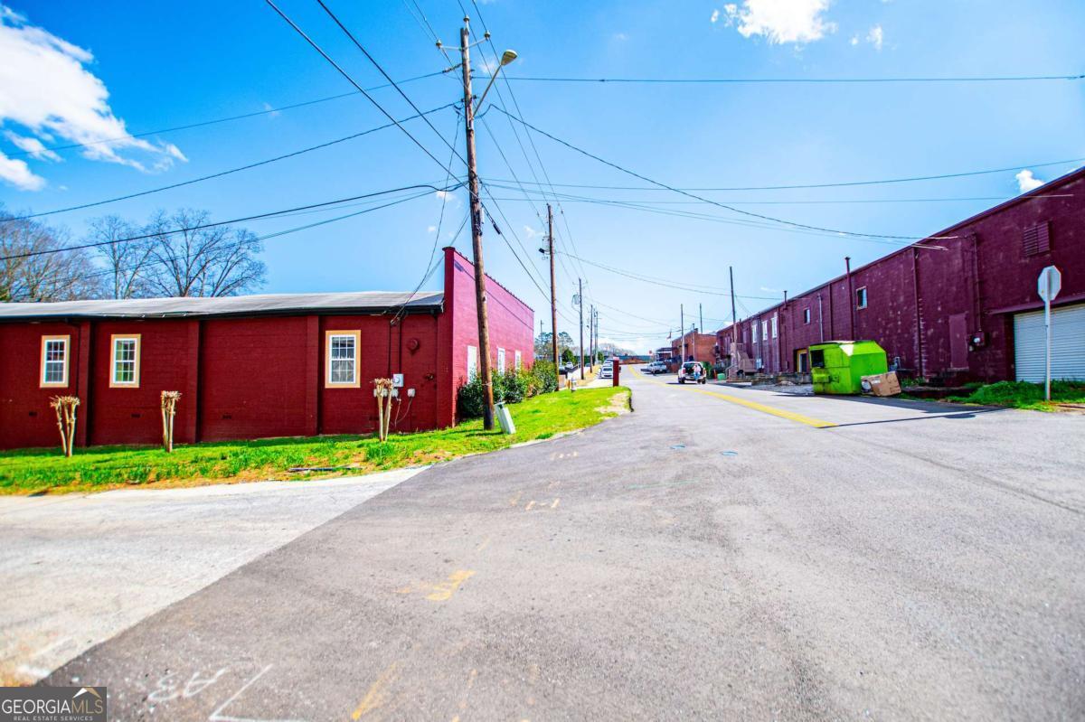 105 E Church Street Property Photo 10