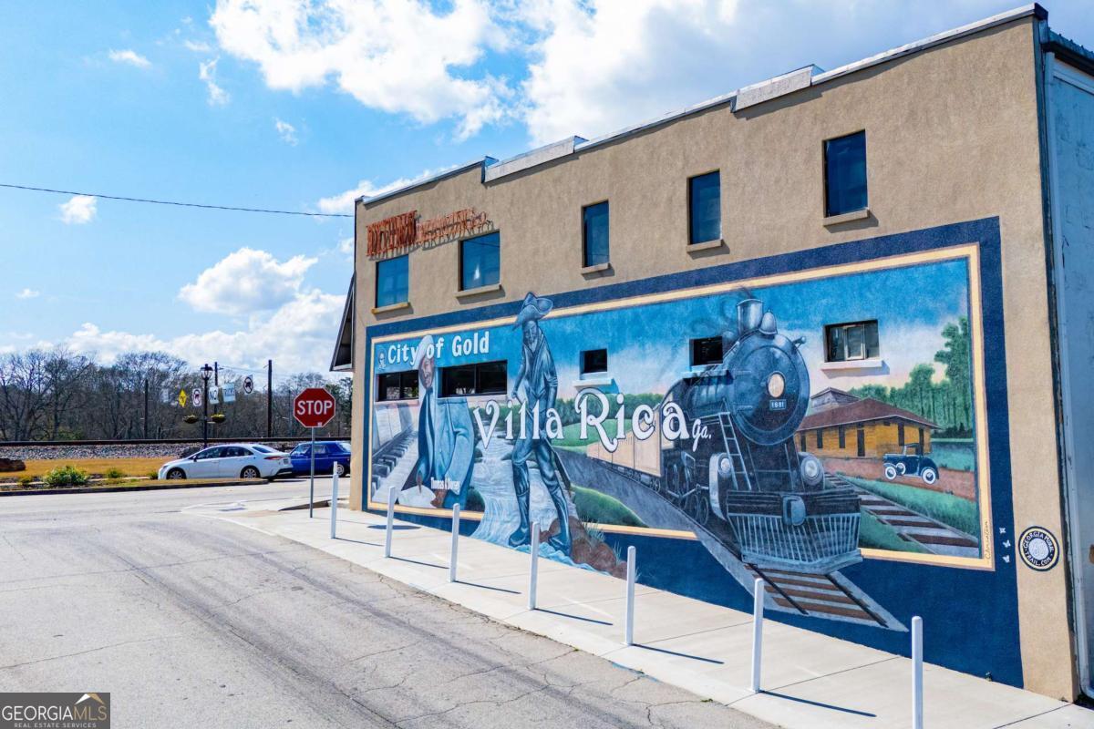 105 E Church Street Property Photo 37