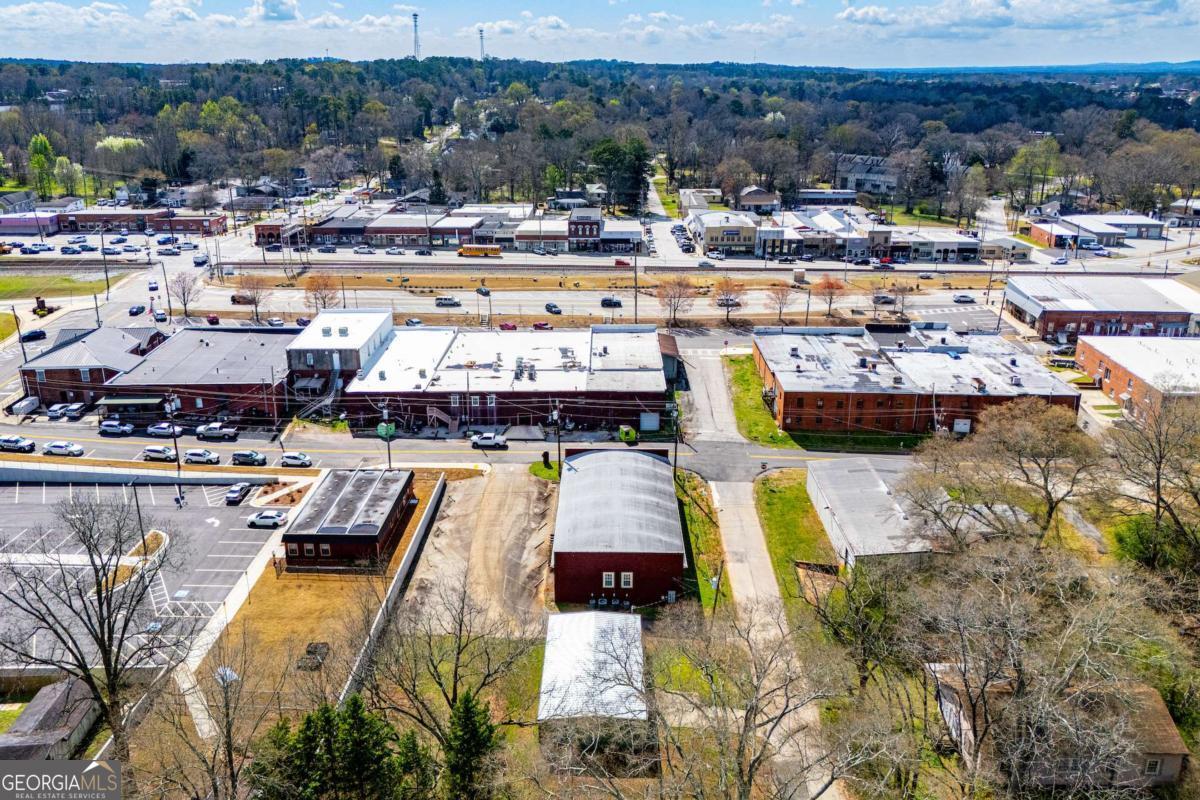 105 E Church Street Property Photo 41
