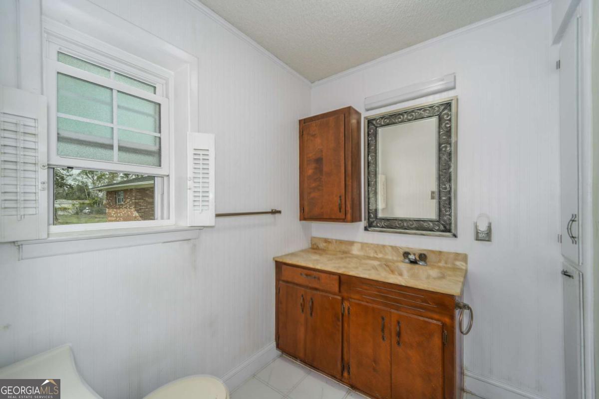 701 Van Streat Property Photo 14