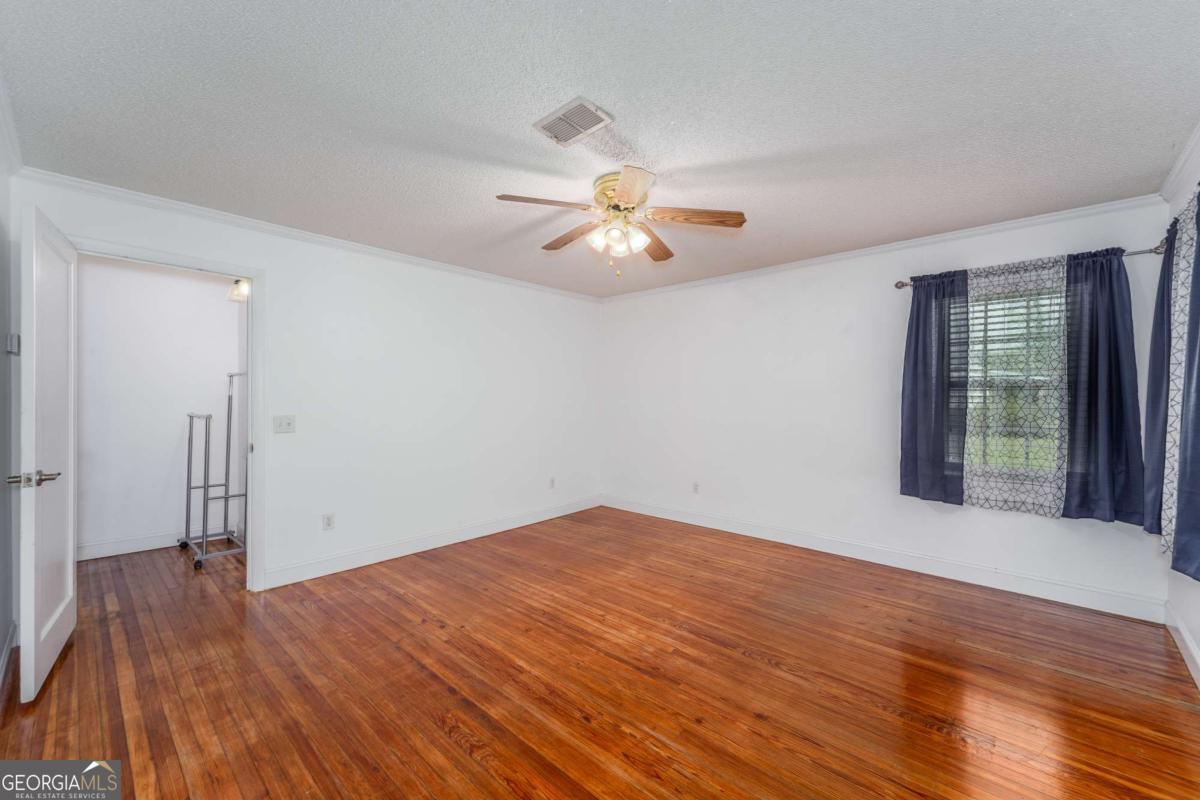 701 Van Streat Property Photo 18