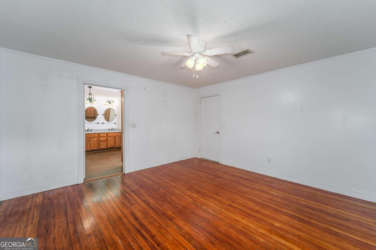 701 Van Streat Property Photo 23