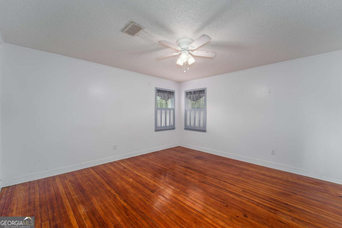 701 Van Streat Property Photo 27