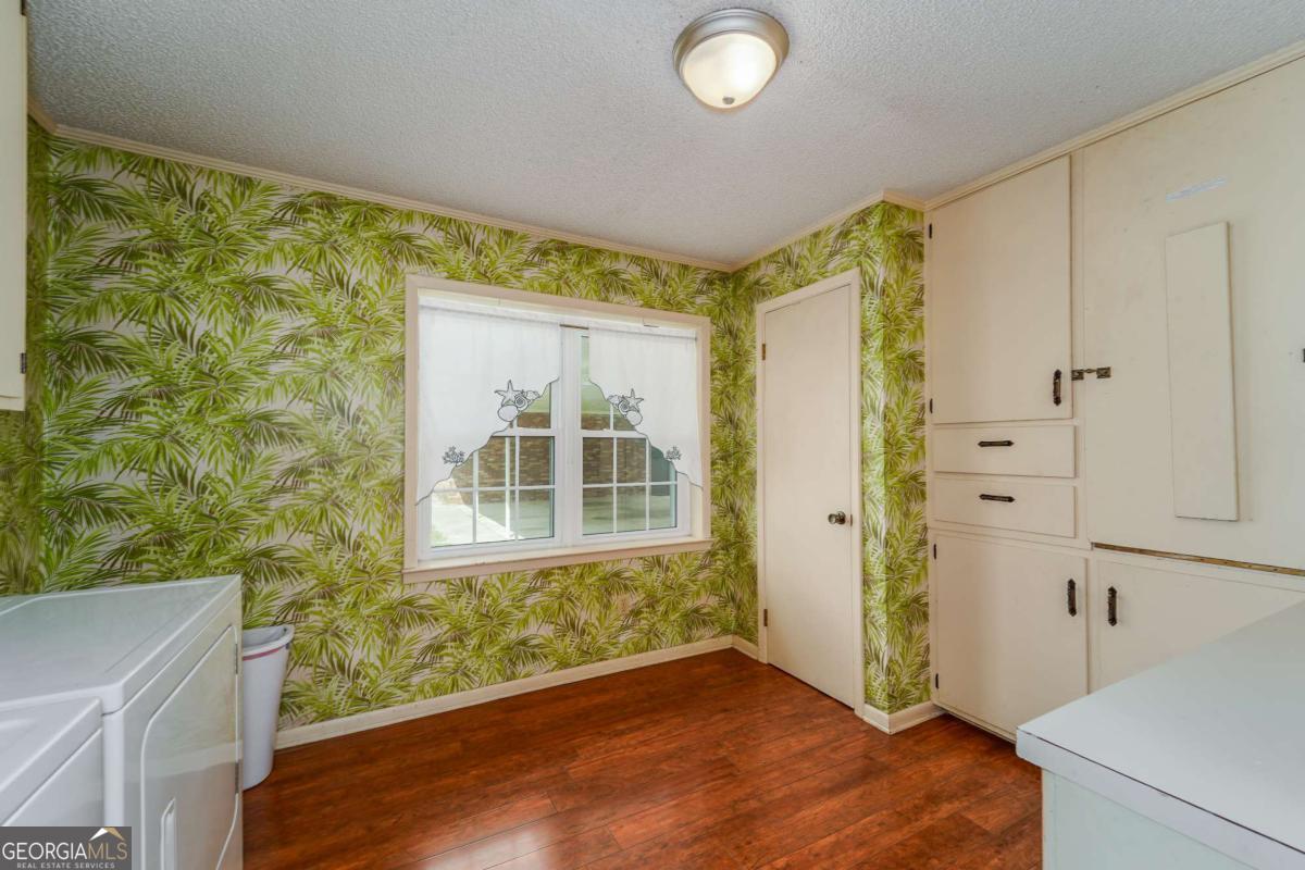 701 Van Streat Property Photo 28