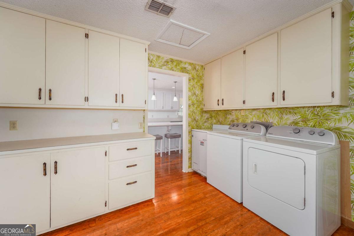 701 Van Streat Property Photo 29