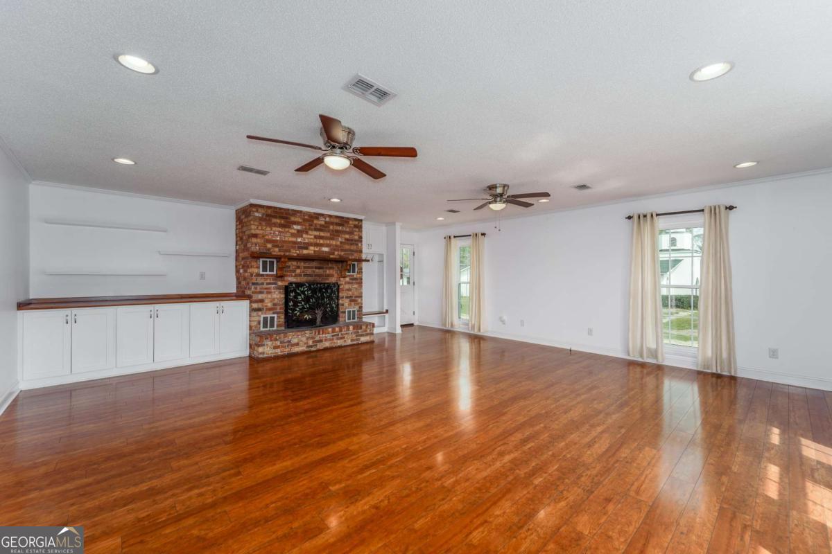 701 Van Streat Property Photo 30