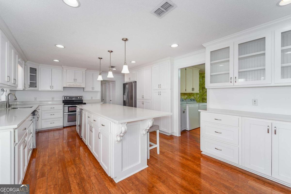 701 Van Streat Property Photo 31
