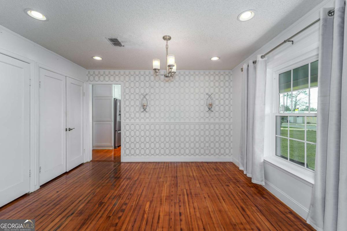 701 Van Streat Property Photo 34