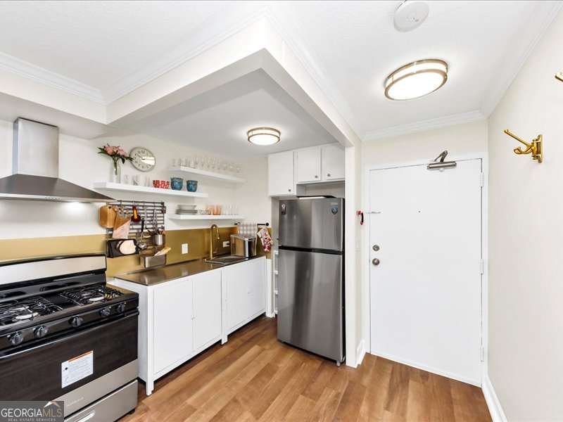 2285 Peachtree Road Ne # 803 Property Photo 1