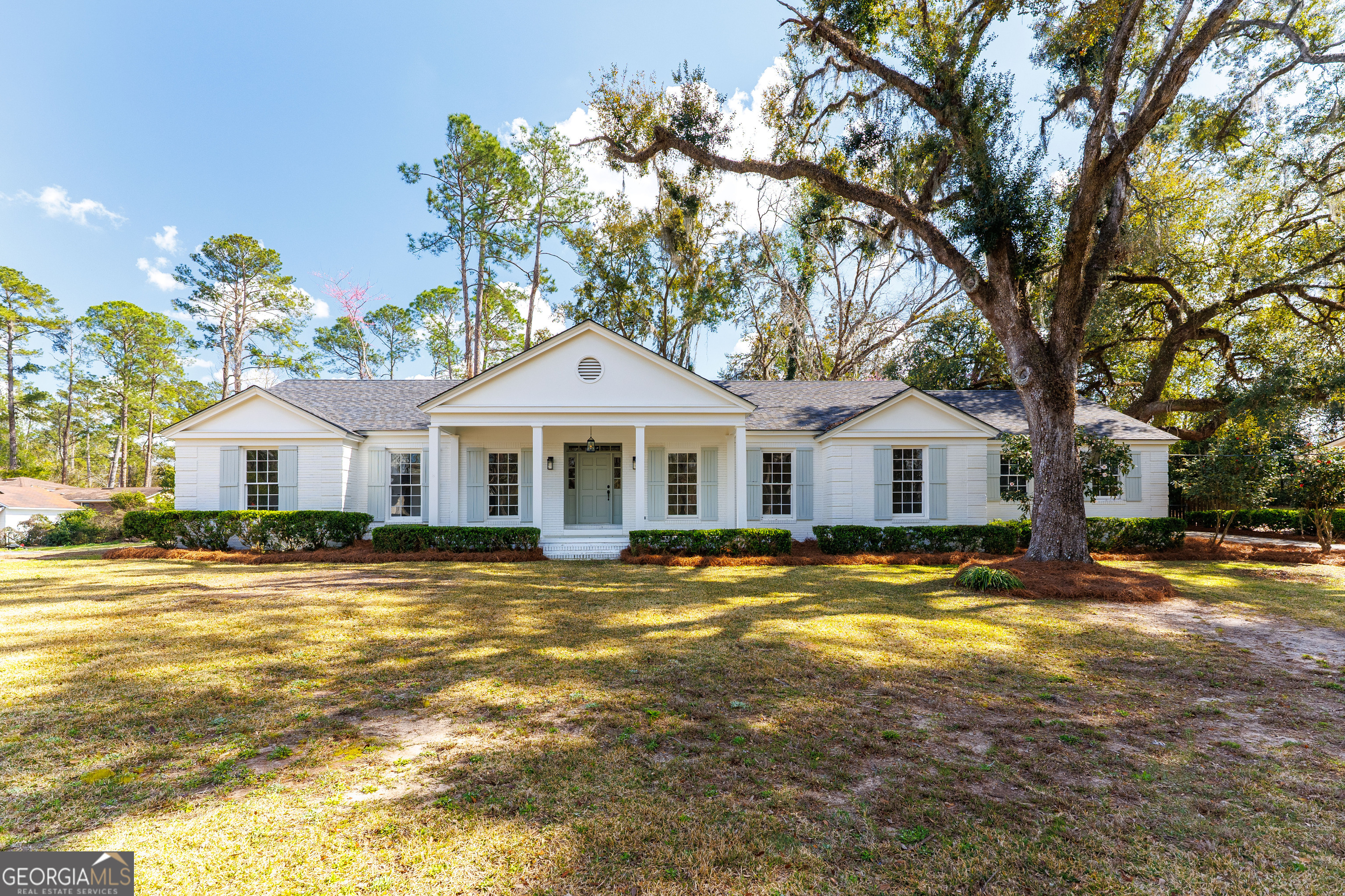 2307 Riverhill Drive Property Photo 1