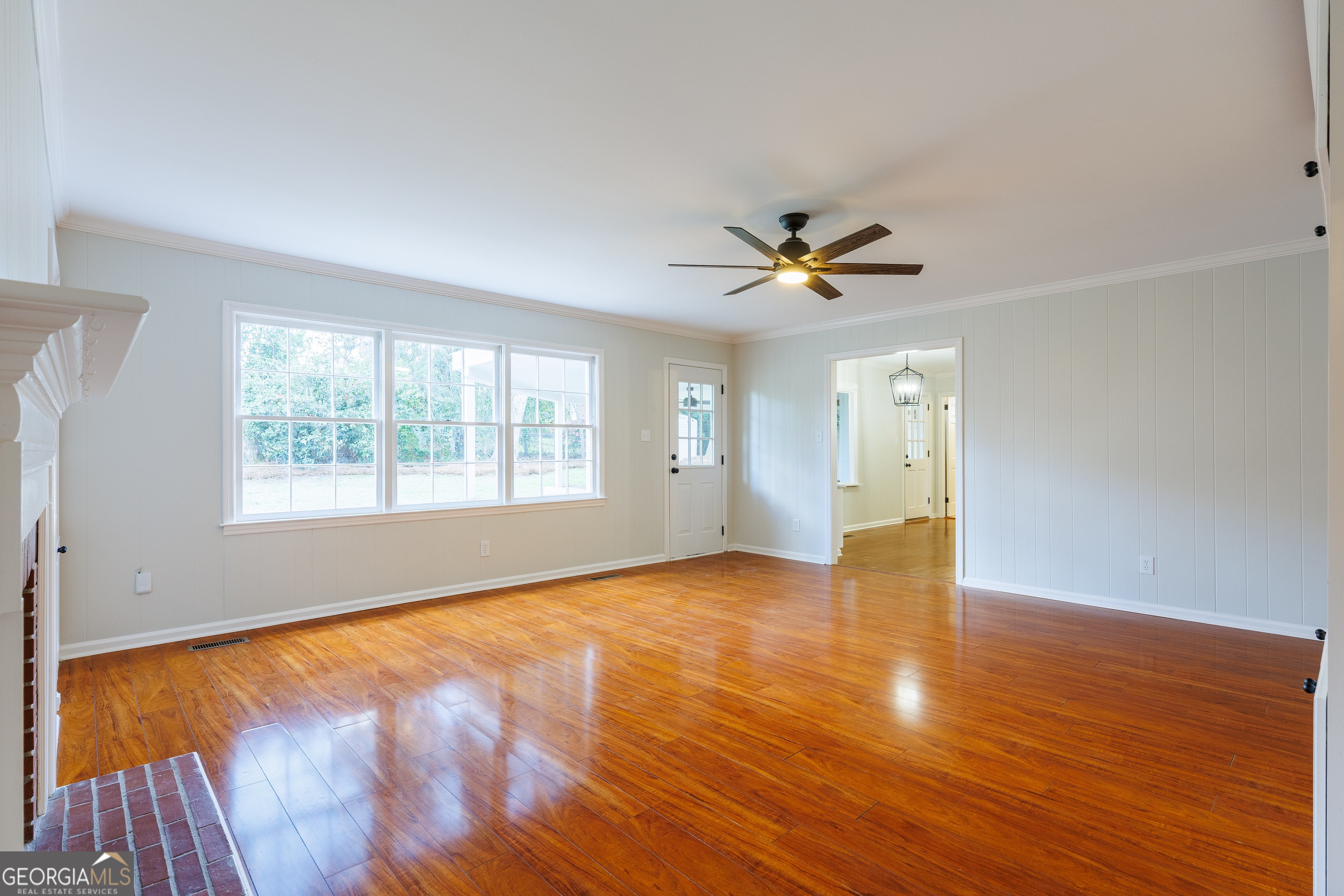 2307 Riverhill Drive Property Photo 10