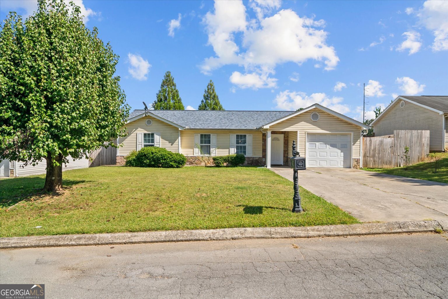 171 Bear Den Court Property Photo 1