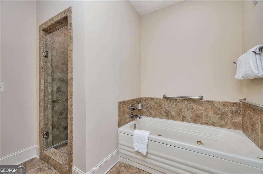 1015 Beachview Drive # 103 Property Photo 9